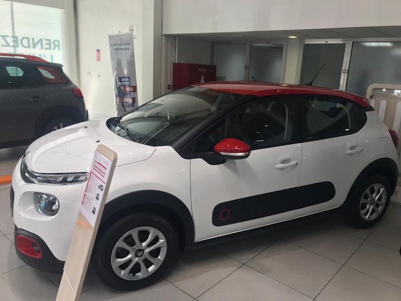 LOUBI CAR