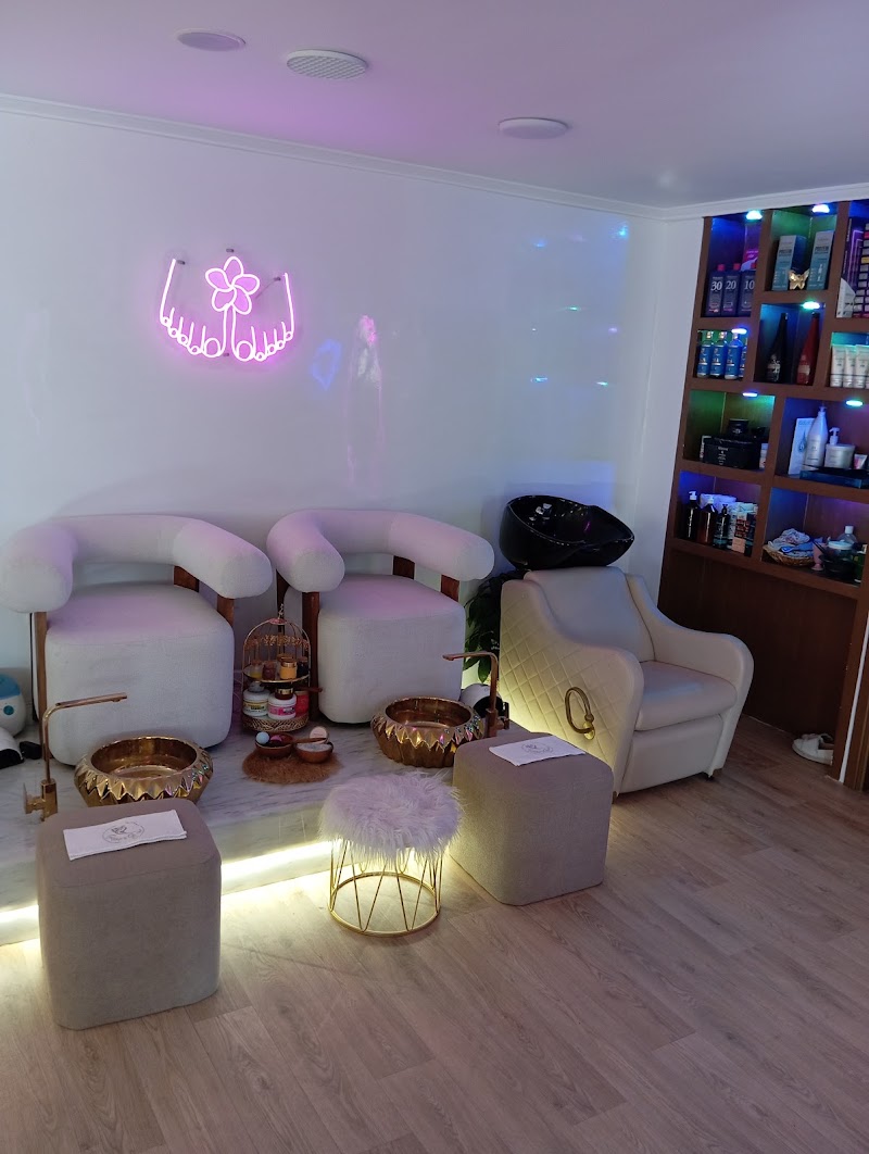 Spa Gossip & Glamou By Walae
