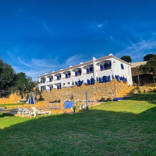 Dmina House
